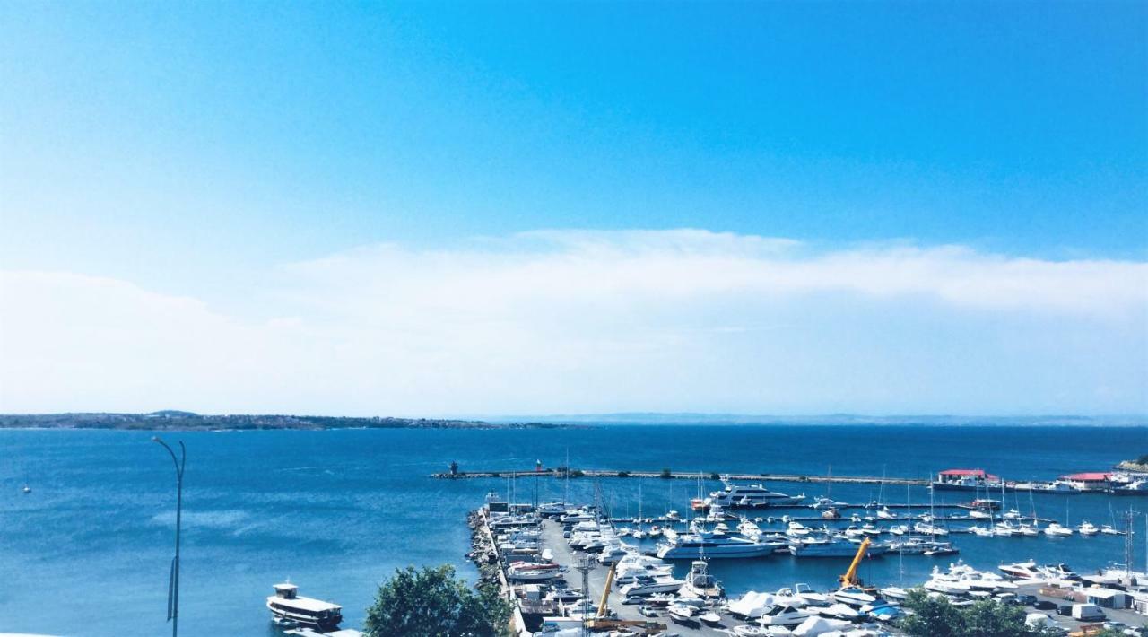 Villa Victoria - A Luxury Appartment With Icredible Seaview 소조폴 외부 사진